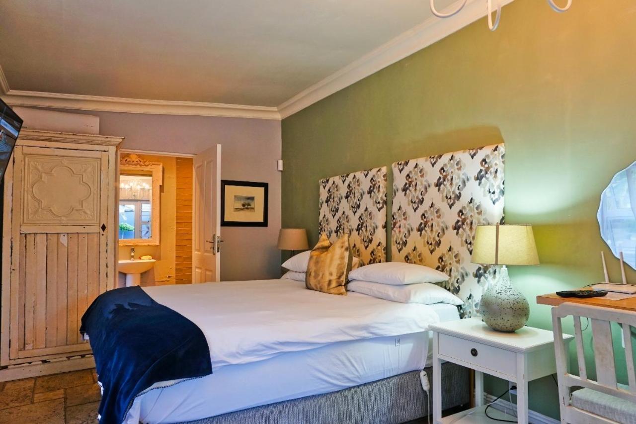 Hotel 182 Old Transkei Road East London Esterno foto